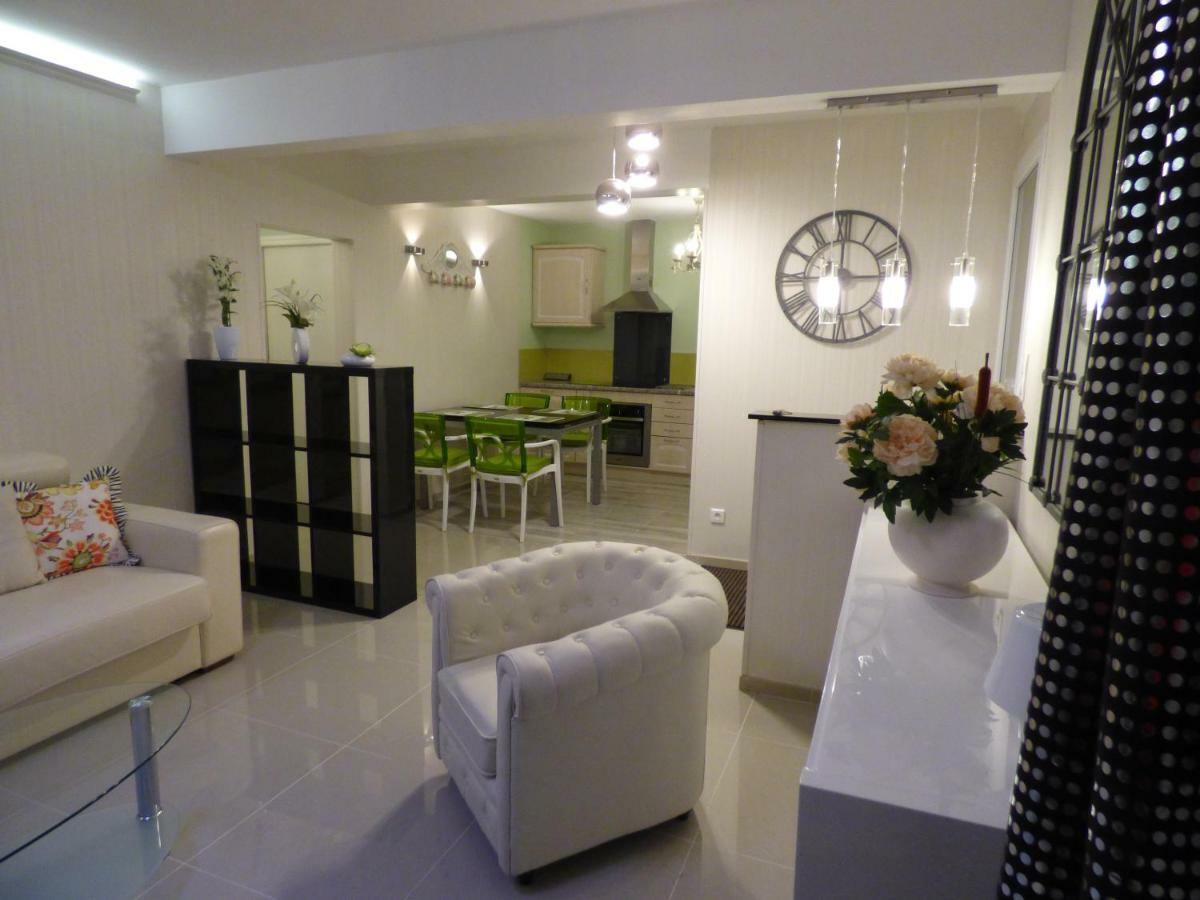 Villa Maison Blanche Tulle 1 A 4 Personnes Exterior photo